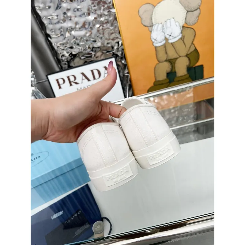 Prada Shoes for Womens Prada Sneakers #A64161