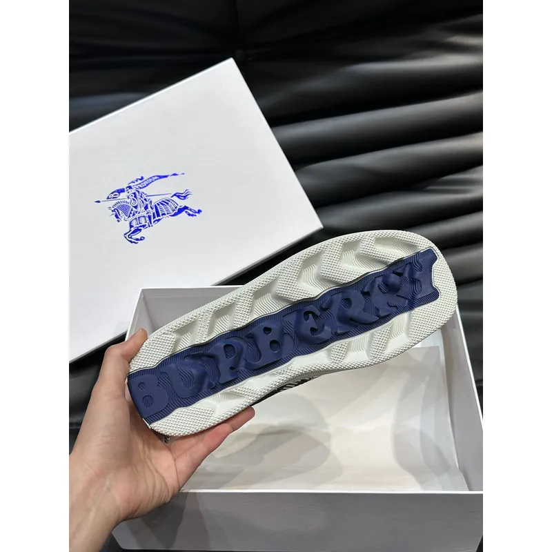 Burberry Shoes for Mens Sneakers #A52118