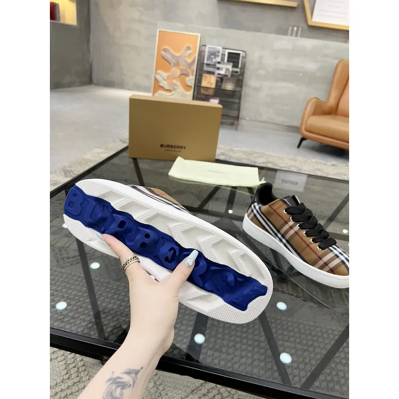 Burberry Shoes for Mens Sneakers #A52120