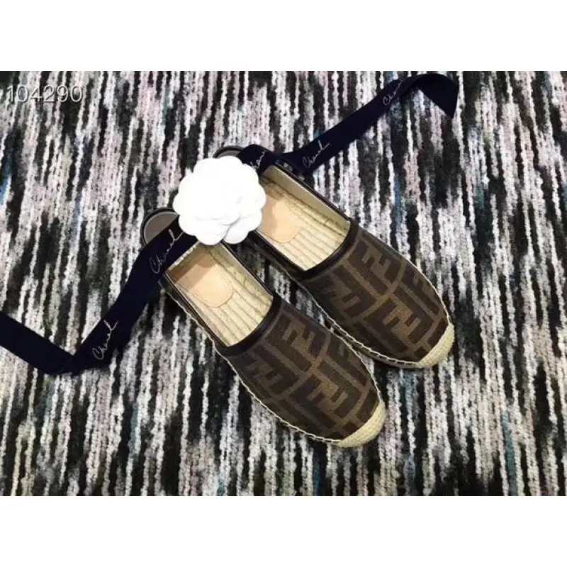 Fendi shoes for Womens Fendi Sneakers #99903506