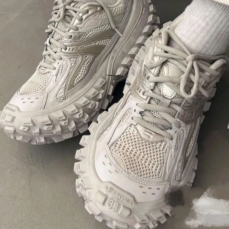 Balenciaga shoes for Balenciaga Unisex Shoes #999925691