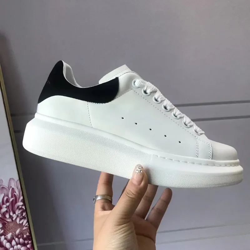 Alexander McQueen Shoes for Unisex McQueen Sneakers Small white shoes womens 2022 new couple all-match thick-bottomed sponge cake to increase sports and leisure leather board shoes #999924913 Alexander McQueen Shoes for Unisex McQueen Sneakers Small white shoes womens 2022 new couple all-match thick-bottomed sponge cake to increase sports and leisure leather board shoes #999924913