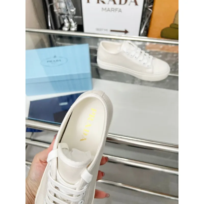 Prada Shoes for Womens Prada Sneakers #A64161