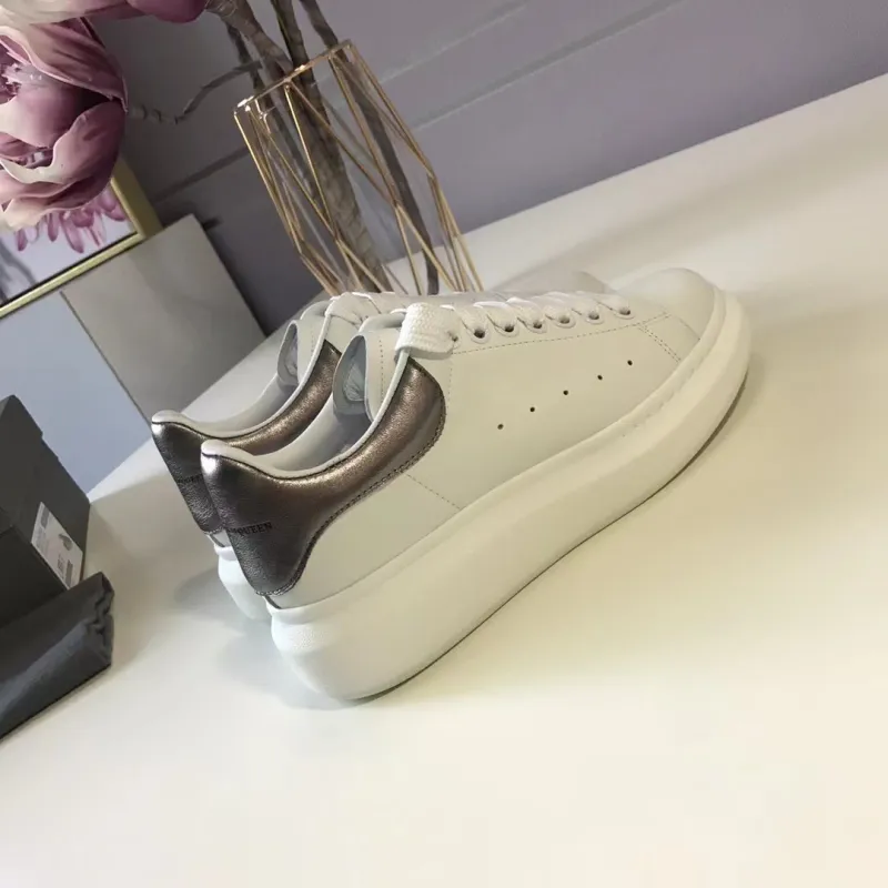 Alexander McQueen Shoes for Unisex McQueen Sneakers Small white shoes womens 2022 new couple all-match thick-bottomed sponge cake to increase sports and leisure leather board shoes #999924913 Alexander McQueen Shoes for Unisex McQueen Sneakers Small white shoes womens 2022 new couple all-match thick-bottomed sponge cake to increase sports and leisure leather board shoes #999924913