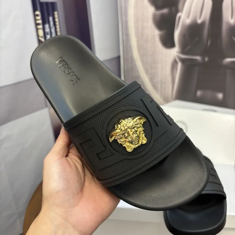 Versace shoes for Mens Versace Slippers #A63170
