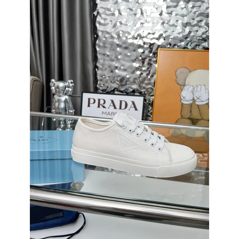 Prada Shoes for Womens Prada Sneakers #A64161