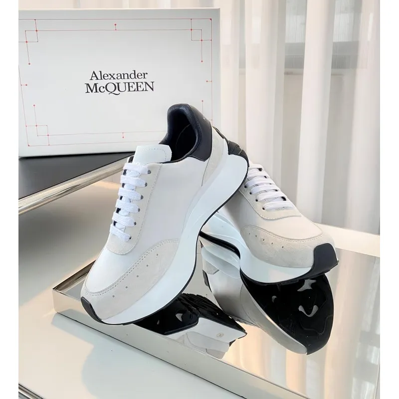 Alexander McQueen Shoes for Unisex McQueen Sneakers #A27301