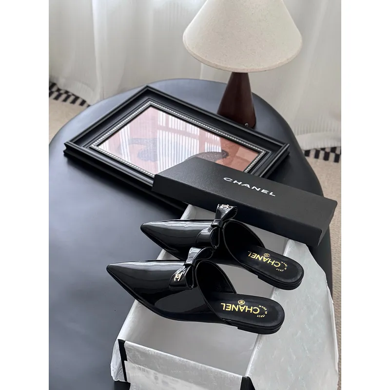 Chanel shoes for Womens Chanel Pumps Mule Chanel Couro Branca Black/White #A54183