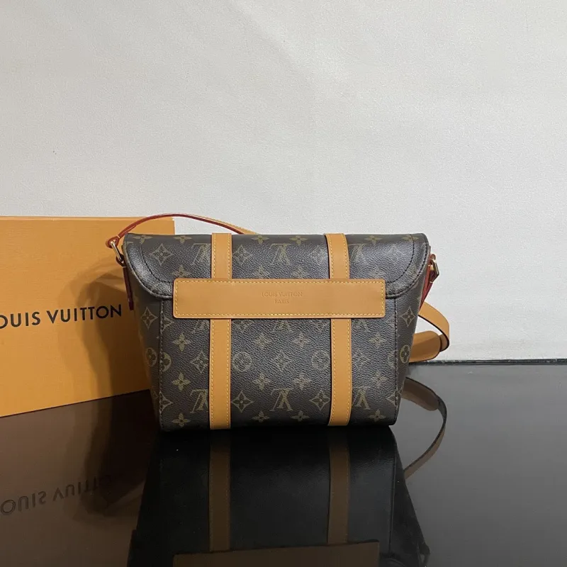 Louis Vuitton Christopher Messenger Bag M28115 32x19.5x11cm #A62968