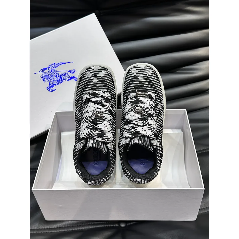 Burberry Shoes for Mens Sneakers #A52118