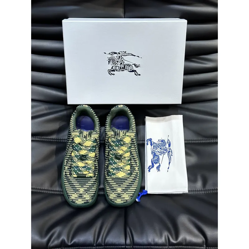 Burberry Shoes for Mens Sneakers #A40247