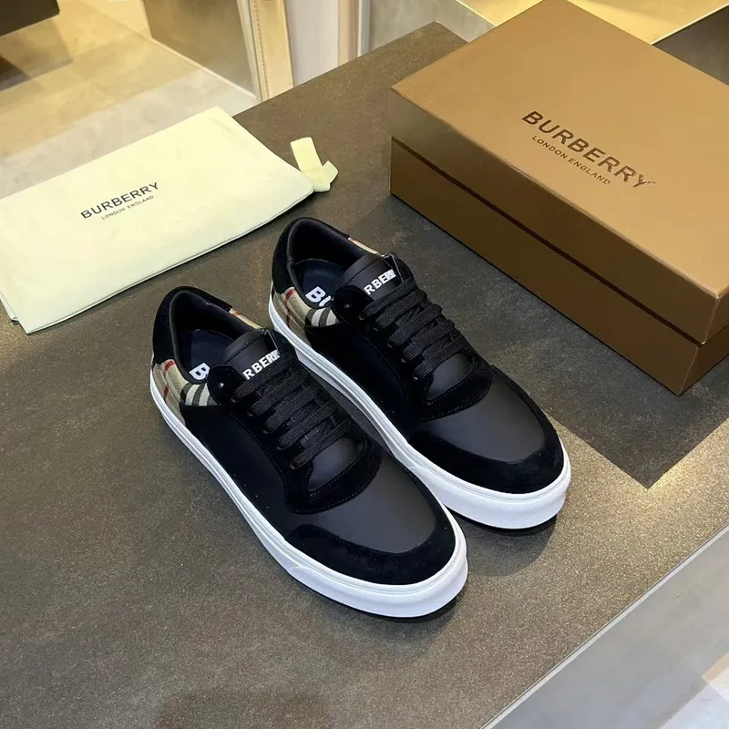 Burberry Shoes for Mens and women Sneakers #A28384