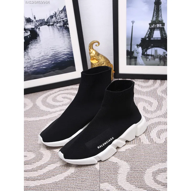 Balenciaga Speed 2.0 Sneaker Iconic Black Sock-Style Shoe with Lightweight Knit and Dynamic White Sole Timeless Essential for MEN #799925 Balenciaga Speed 2.0 Sneaker Iconic Black Sock-Style Shoe with Lightweight Knit and Dynamic White Sole Timeless Essential for MEN #799925