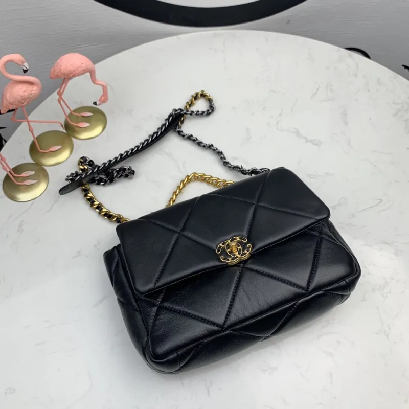 Chanel shoulder bags #99902462