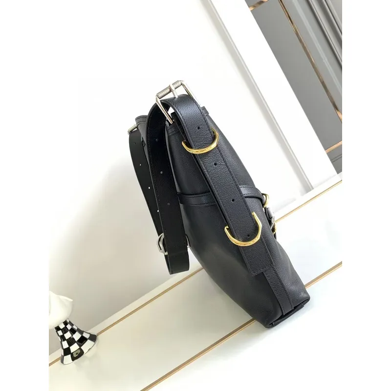Givenchy Black Leather Shoulder Bags With Distinctive Metal Accents For Fashionistas #A52343