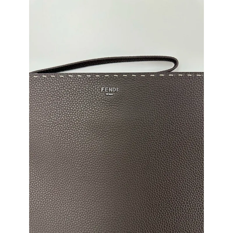 Fendi Pouch Sleek Black Leather Minimalist Logo Redefining Timeless Elegance size:30×20cm #A54204 Fendi Pouch Sleek Black Leather Minimalist Logo Redefining Timeless Elegance size:30×20cm #A54204