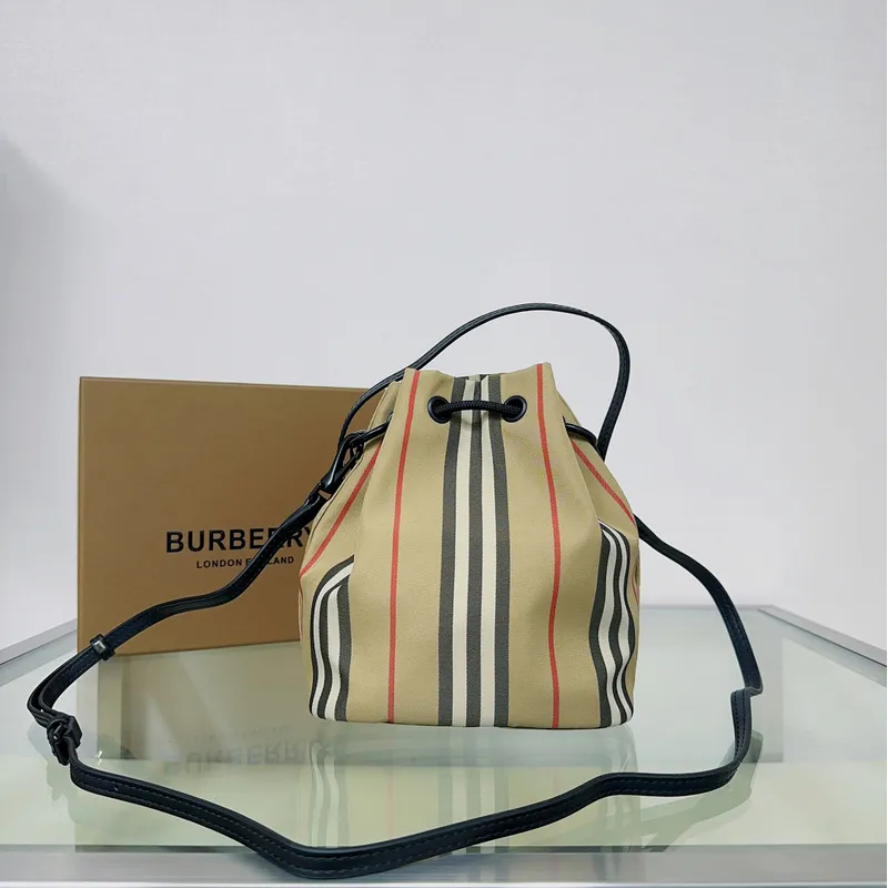 Burberry Bucket Bags Showcasing Iconic Patterns and Stylish Designs #A50418