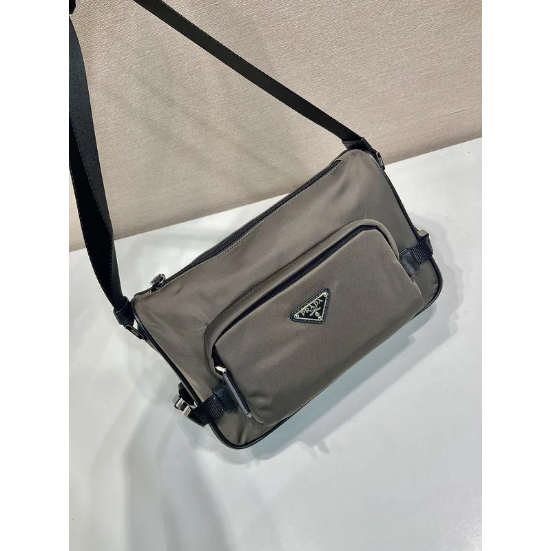 Prada Nylon Crossbody Bag: Iconic Design for Everyday Versatility size:28×17.5×10cm #A53543