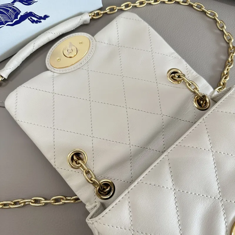 Burberry Quilted Leather Crossbody Bags With Gold - Tone Hardware size:20×7×16cm #A53756
