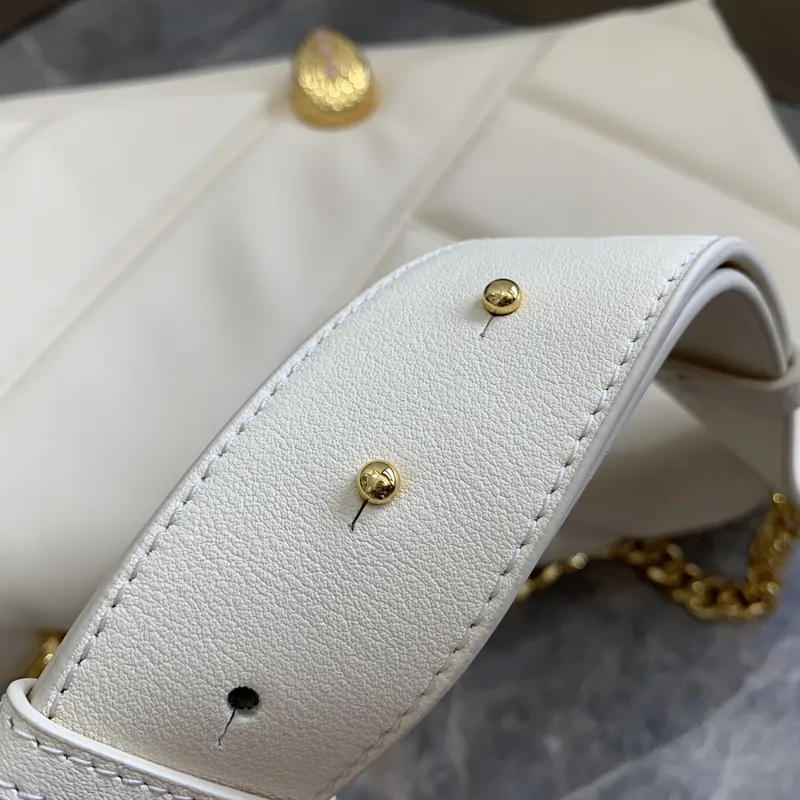 Bvlgari Serpenti Diamond Blast Shoulder Bag In Creamy White Leather For Luxury Style #A51665