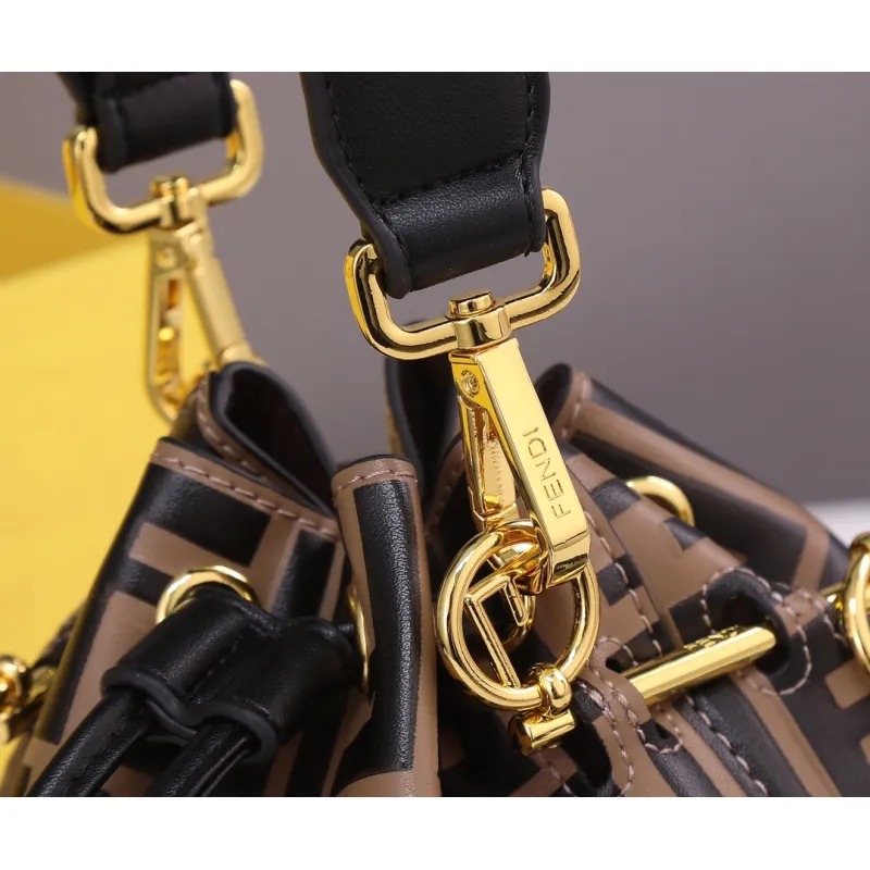 Fendi AAA+ Handbags #999928654