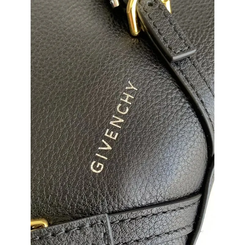 Givenchy Black Leather Shoulder Bags With Distinctive Metal Accents For Fashionistas #A52343