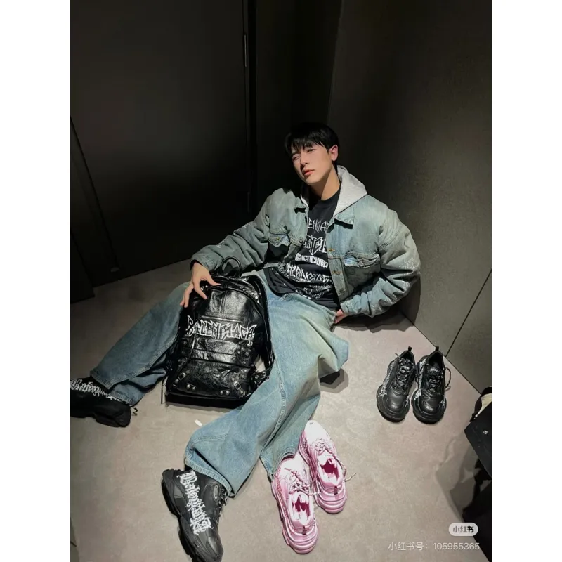 Balenciaga 188024 Le Cagole Backpack in Cracked Lambskin Size 35x46x18CM #A62924