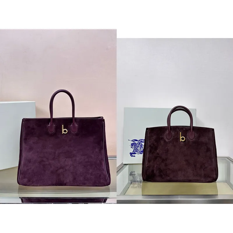 Burberry Handbags in Diverse Textures and Colors for Sophisticated Style size:30×13×24cm #A53907 Burberry Handbags in Diverse Textures and Colors for Sophisticated Style size:30×13×24cm #A53907