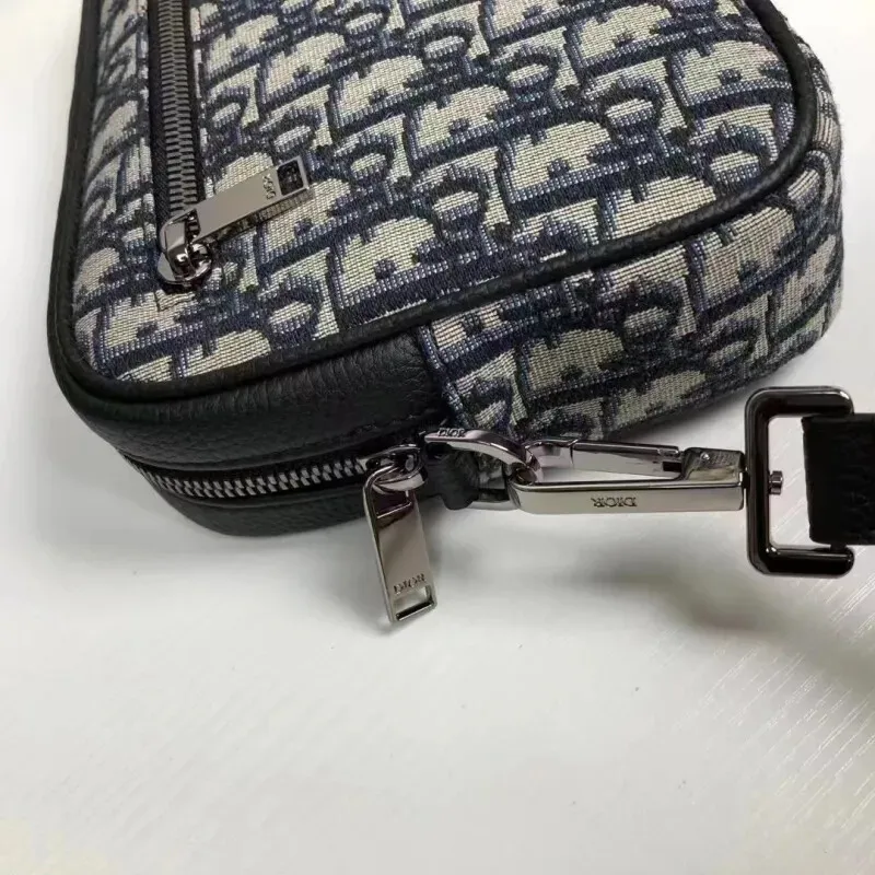 Chic D-ior Oblique Monogram Clutch With Wrist Strap For Stylish Everyday Accessorizing #A50100