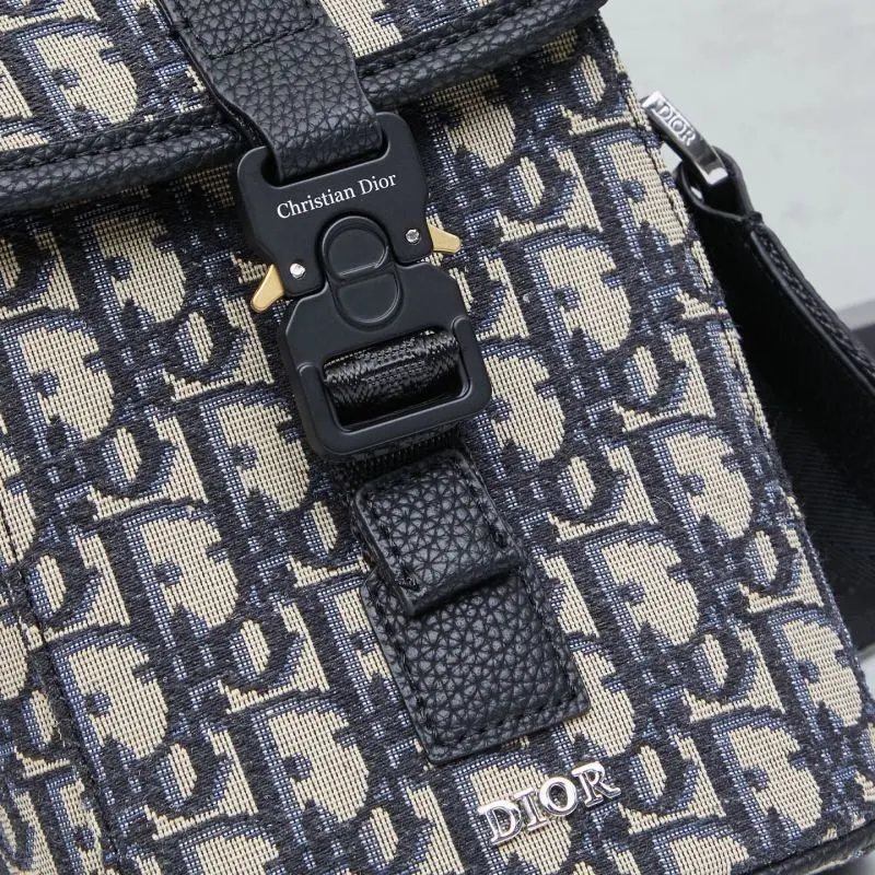 Vertical flip messenger bag for Man #A56192