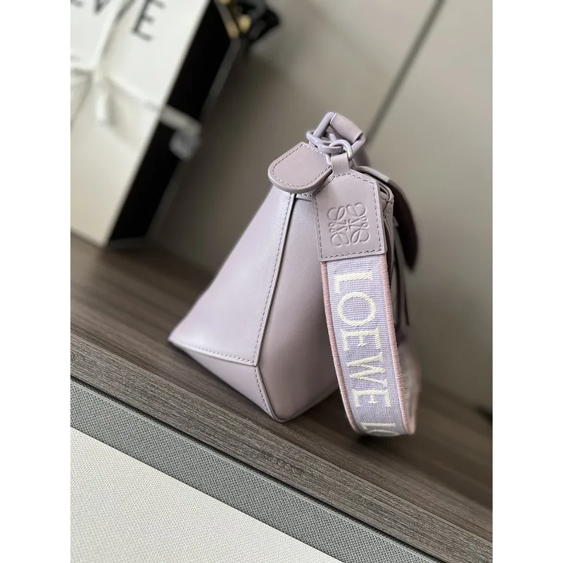 Loewe Puzzle Bag In Soft Lavender Leather With Branded Strap And Geometric Design #A50220