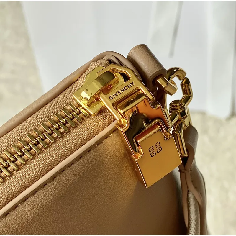 Givenchy Handbags Antigona sport #A49610
