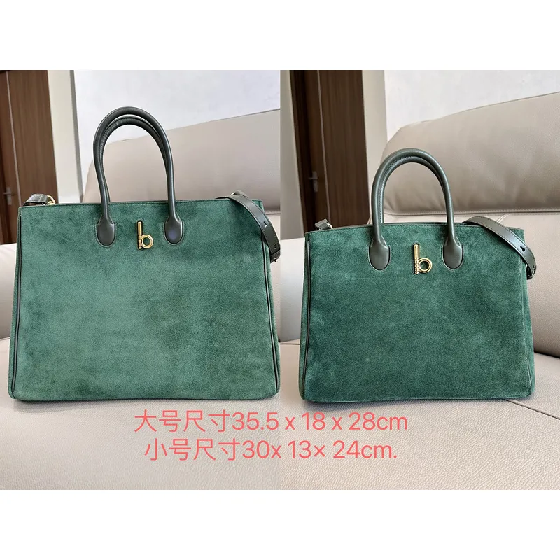 Burberry Handbags in Diverse Textures and Colors for Sophisticated Style size:30×13×24cm #A53907 Burberry Handbags in Diverse Textures and Colors for Sophisticated Style size:30×13×24cm #A53907