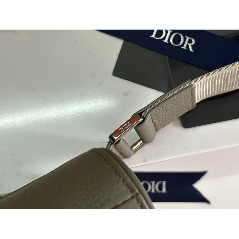 D-ior Saddle Belt Bag in Olive Green Leather With Signature Strap Design size:27×20×5cm #A54111 D-ior Saddle Belt Bag in Olive Green Leather With Signature Strap Design size:27×20×5cm #A54111