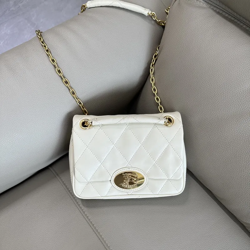 Burberry Quilted Leather Crossbody Bags With Gold - Tone Hardware size:20×7×16cm #A53756