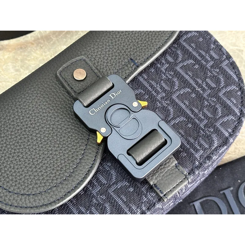 D-ior Blue Denim Oblique Pattern Crossbody Bag With Leather Accents size:19×13×4cm #A54113 D-ior Blue Denim Oblique Pattern Crossbody Bag With Leather Accents size:19×13×4cm #A54113