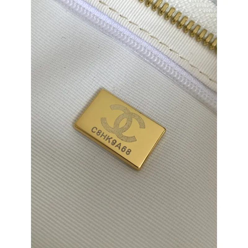 Chanel 4923 Quilted Hobo Bag in Crinkled Lambskin Size 32x30x12CM #A62915