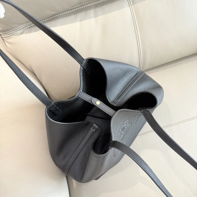 Burberry Black Leather Tote Bag 2221 #A55696
