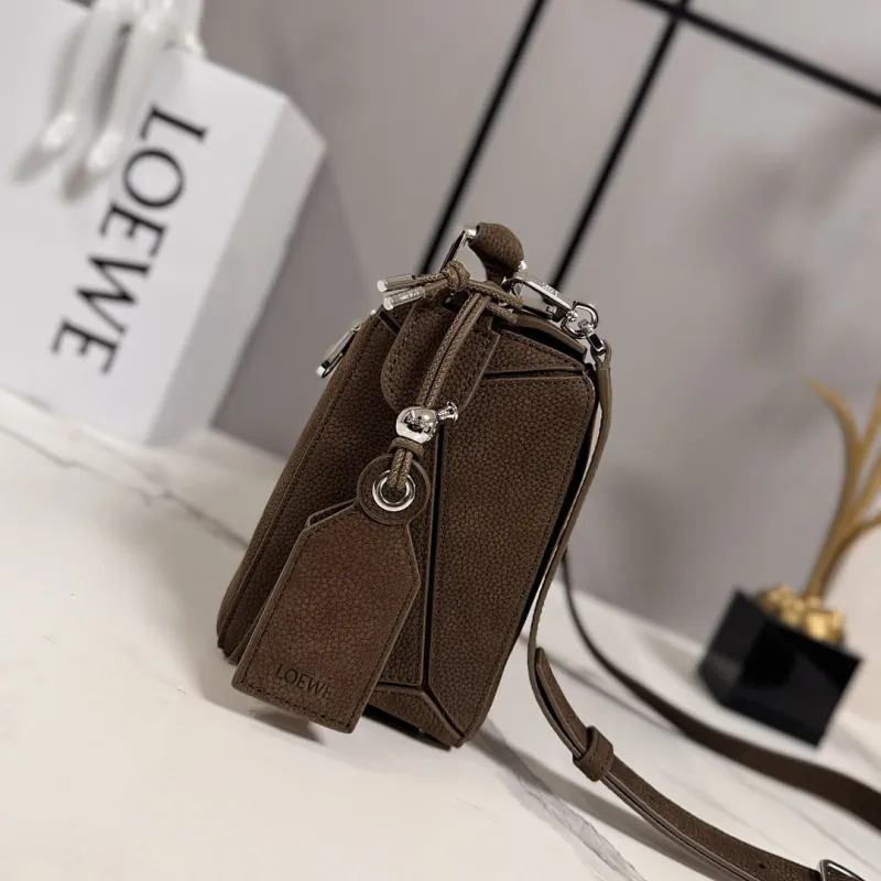 Loewe Featherlight Puzzle Suede Leather Bag 24x10.5x16CM #A63861