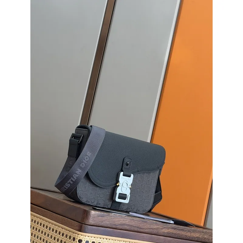 D-ior Saddle Messenger Bag – Anthracite Gray Oblique Jacquard & Grained Calfskin with Signature Aluminum Buckle #A59163