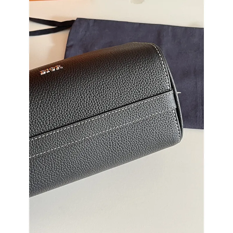 Sleek Black D-ior Leather Crossbody Bag for Timeless Everyday Elegance size:22×10×12cm #A54110 Sleek Black D-ior Leather Crossbody Bag for Timeless Everyday Elegance size:22×10×12cm #A54110