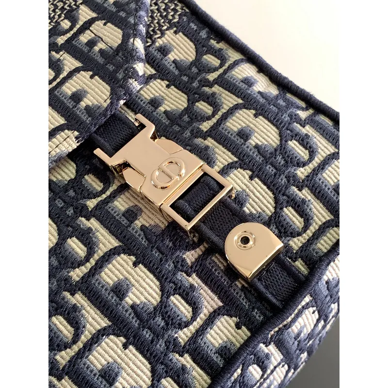 Chic Christian D-ior Crossbody Bag With Signature Oblique Pattern And Branded Strap #A50085