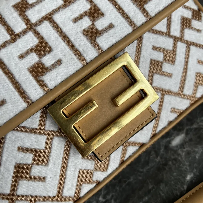 Fendi Backpack Bag Baguette Size:24x14.5x6cm #A48145 Fendi Backpack Bag Baguette Size:24x14.5x6cm #A48145