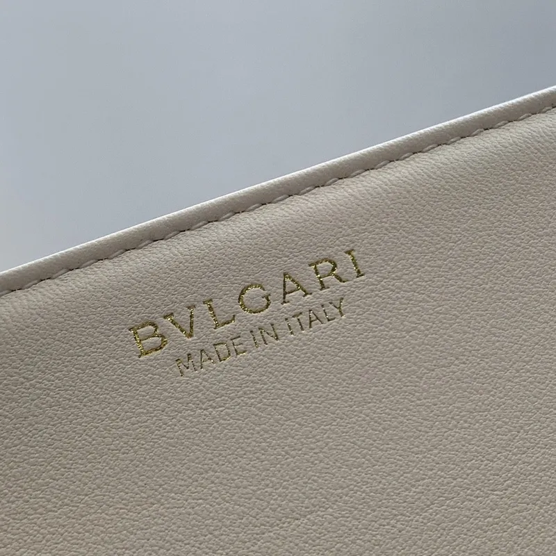 Bvlgari Serpenti Diamond Blast Shoulder Bag In Creamy White Leather For Luxury Style #A51665