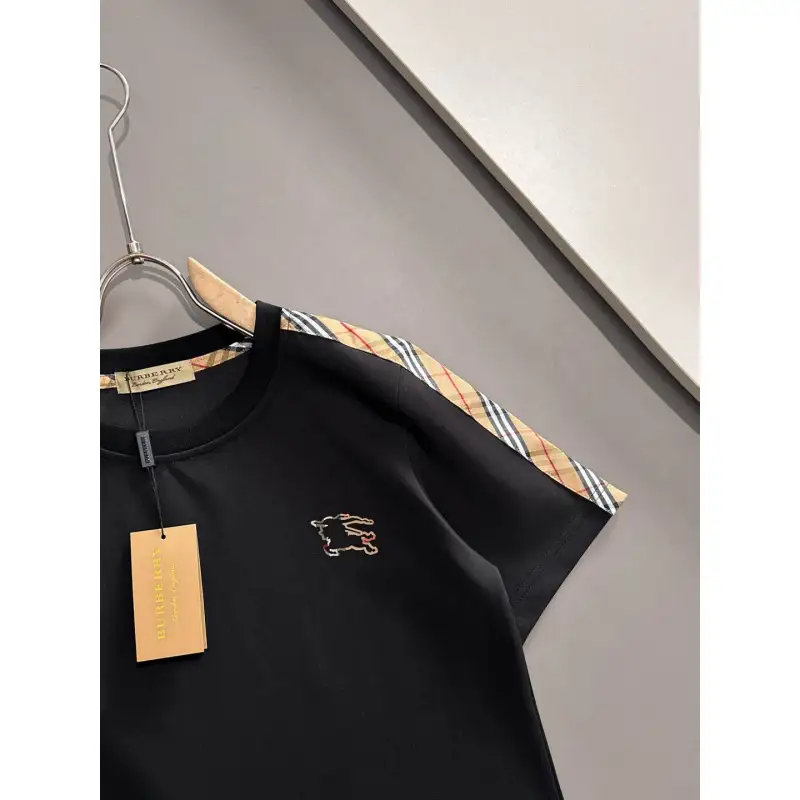 Burberry Tracksuits for Burberry Short Tracksuits for men #A53404