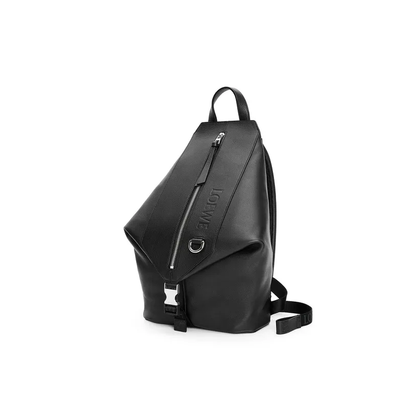 Loewe Black Leather Backpack With Distinctive Zipper And Branding For Modern Urban Style #A50064
