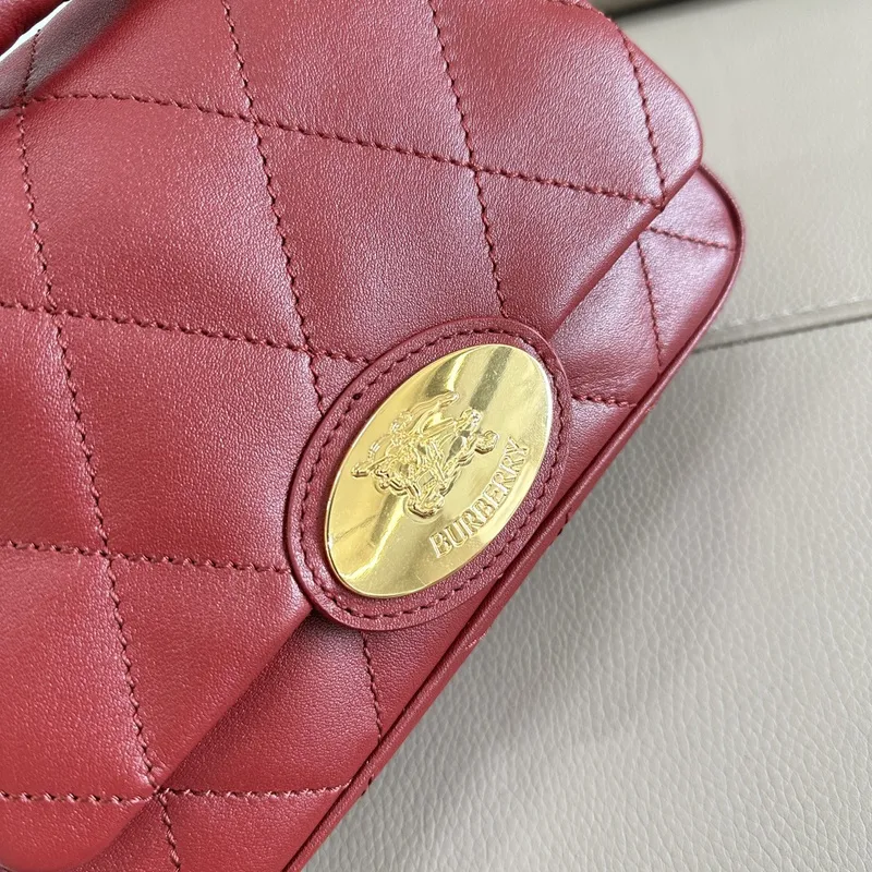 Burberry Quilted Leather Crossbody Bags With Gold - Tone Hardware size:20×7×16cm #A53756