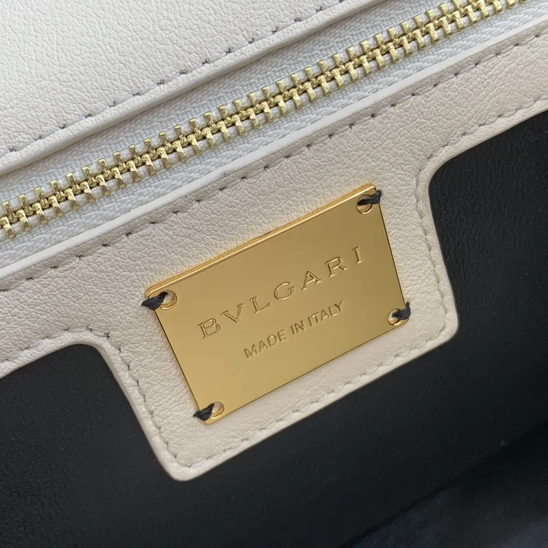 Bvlgari Serpenti Diamond Blast Shoulder Bag In Creamy White Leather For Luxury Style #A51665