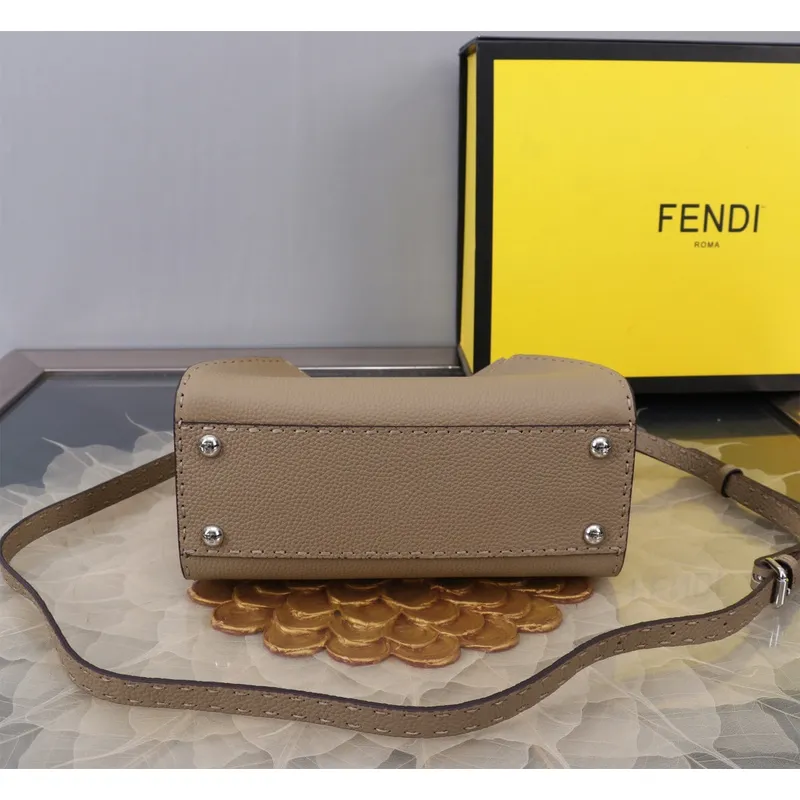 Fendi Handbag Peekaboo Mini Cuoio Romano leather Size:23*18*11cm #A49095 Fendi Handbag Peekaboo Mini Cuoio Romano leather Size:23*18*11cm #A49095