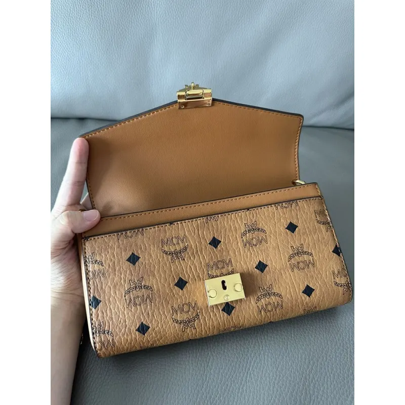 MCM Mini Crossbody Bag, Grid Pattern, Chain Strap, Style 65026 12.5 x 21.0 x 5.0cm #A61795